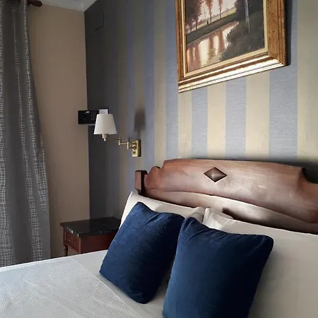 Hotel Noucentista 2*