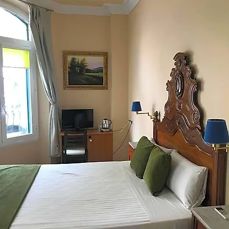 Hotel Noucentista 2*
