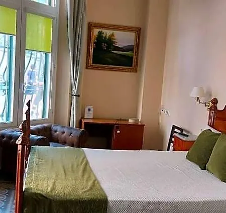 Hotel Noucentista 2*
