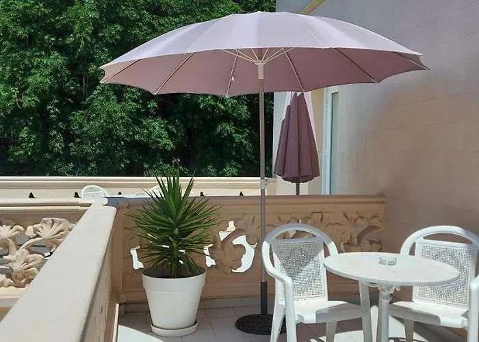 Noucentista Ξενοδοχείο Σίτζες